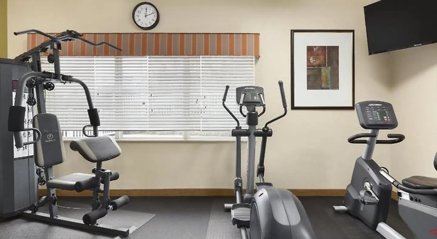 Country Inn & Suites by Radisson, Asheville at Asheville Outlet Mall, NC SPORTS_AND_LEISURE