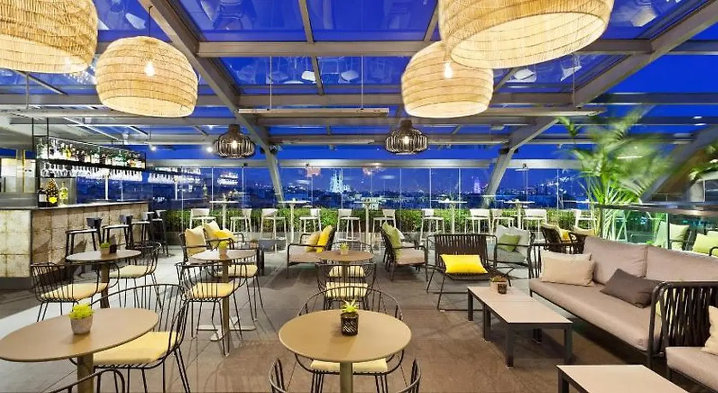 Royal Passeig de Gracia Bar