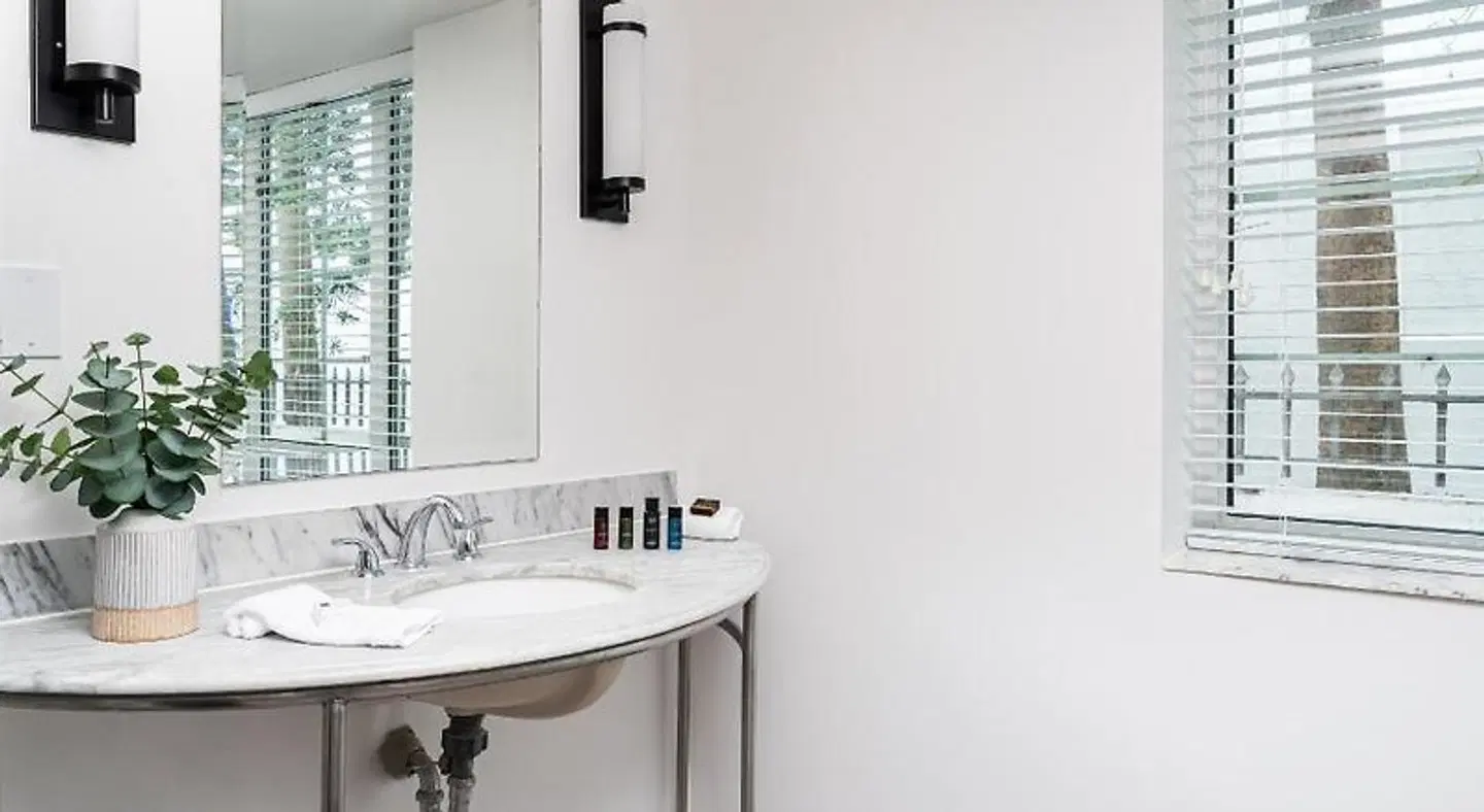 Essex House Hotel Badezimmer