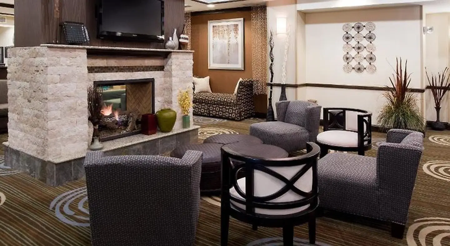 Holiday Inn Express & Suites Richfield by IHG LOUNGE_LOBBY
