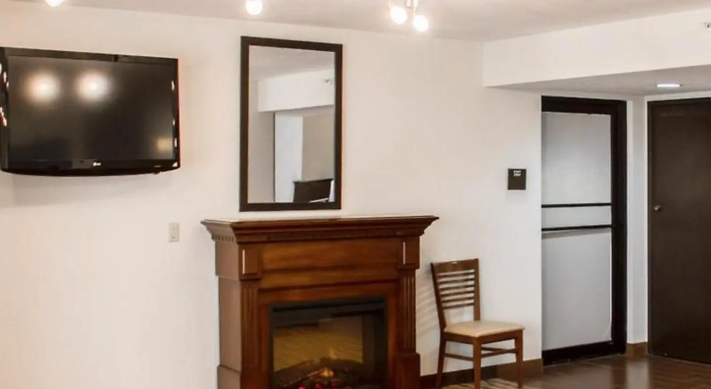 Sleep Inn & Suites ROOM_EXAMPLE