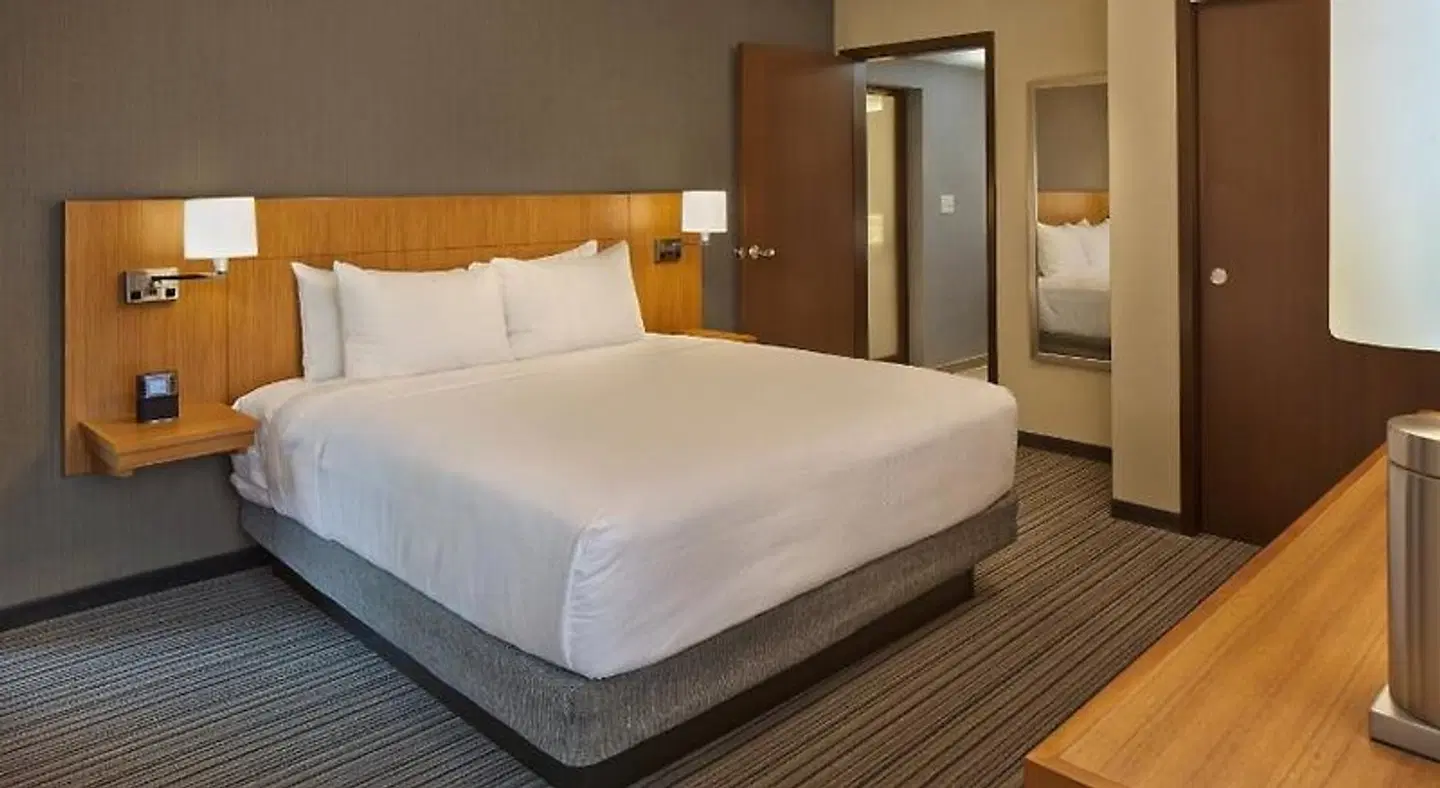 Hyatt Place Chapel Hill ROOM_EXAMPLE