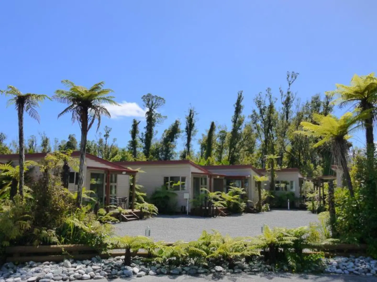 10 Cottages EXTERIOR