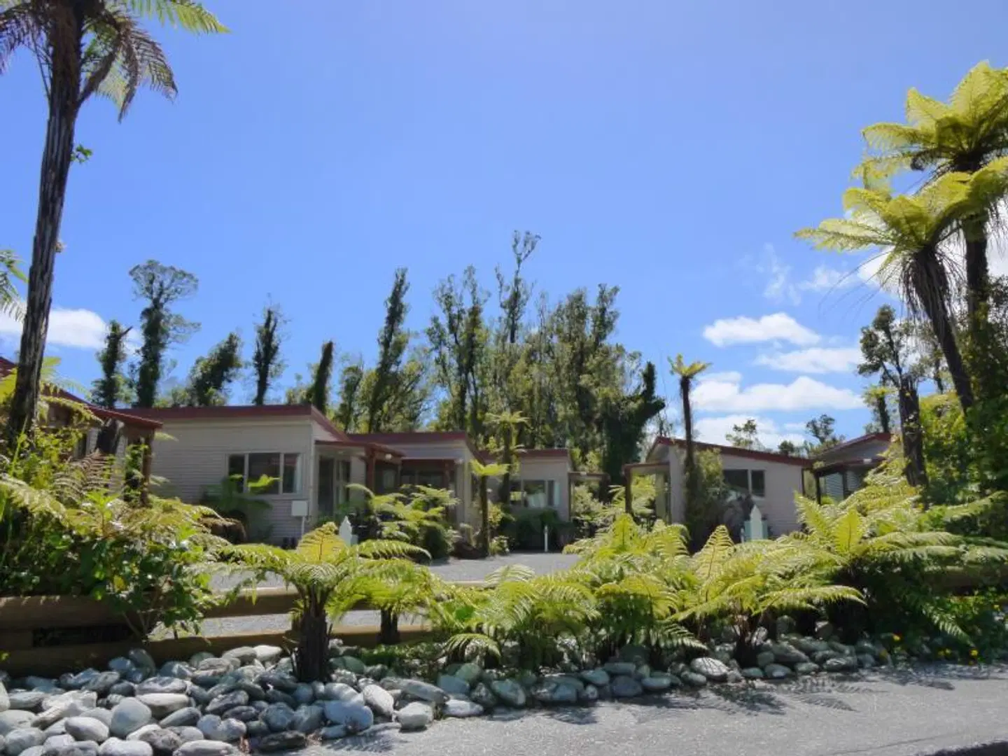 10 Cottages EXTERIOR