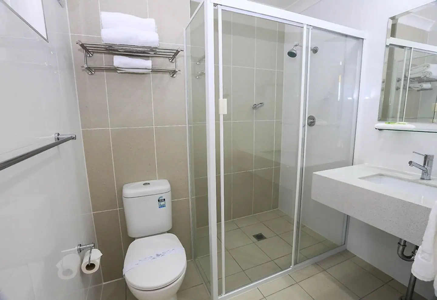 Best Western Casula Motor Inn Badezimmer