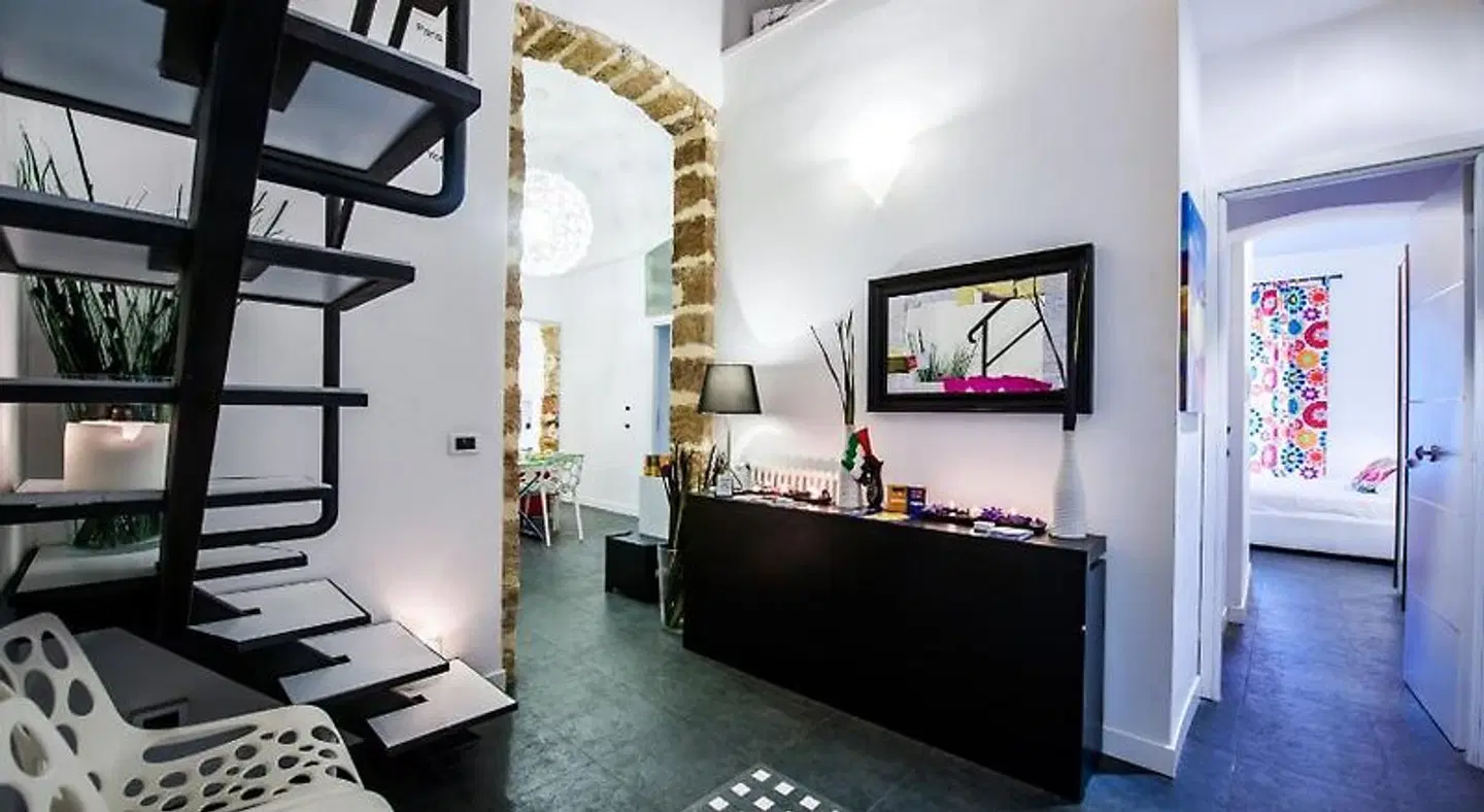 B&B White ROOM_EXAMPLE
