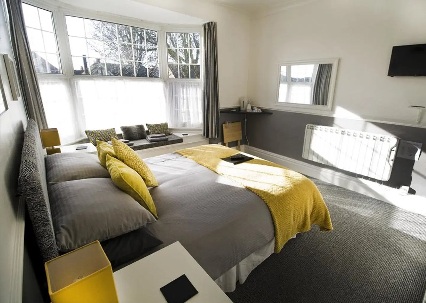 The Aldor ROOM_EXAMPLE