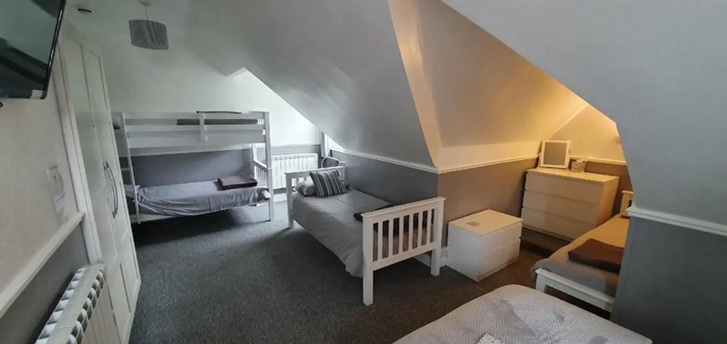 The Aldor ROOM_EXAMPLE