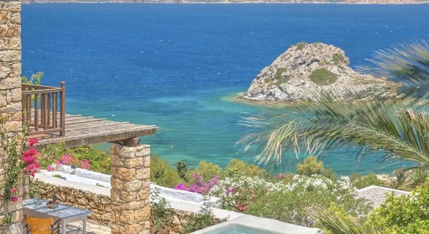 Eirini Luxury Hotel Villas LANDSCAPE