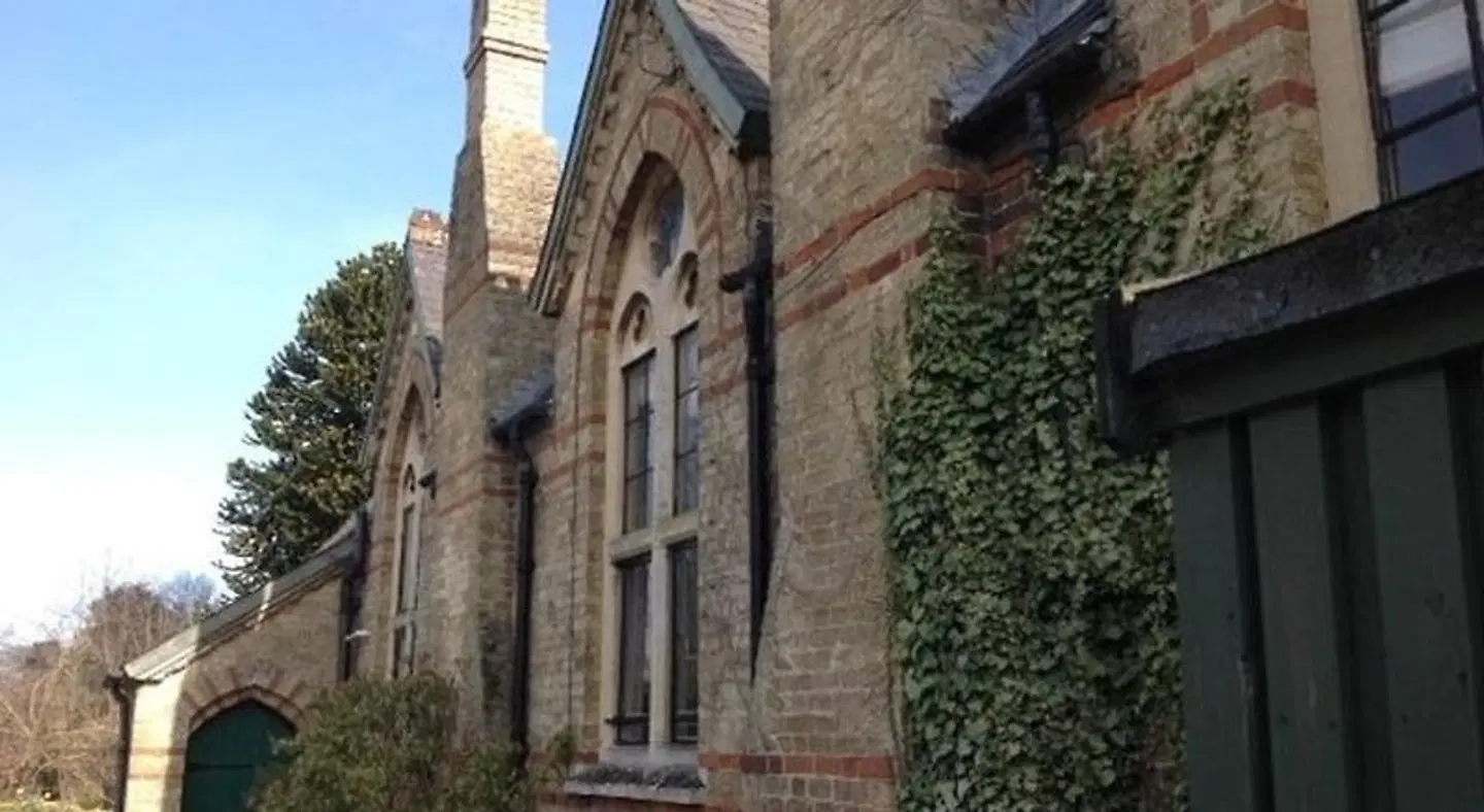 Chalk And Cheese EXTERIOR