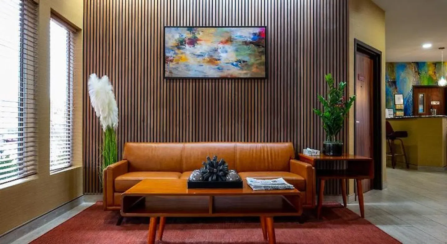 Endeavor Inn & Suites, Trademark Collection by Wyndham LOUNGE_LOBBY
