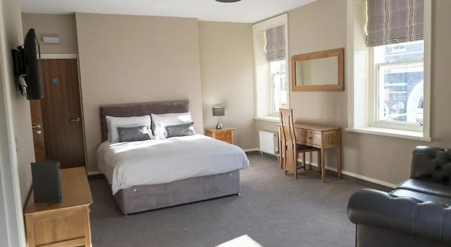 Tredegar Arms Hotel ROOM_EXAMPLE