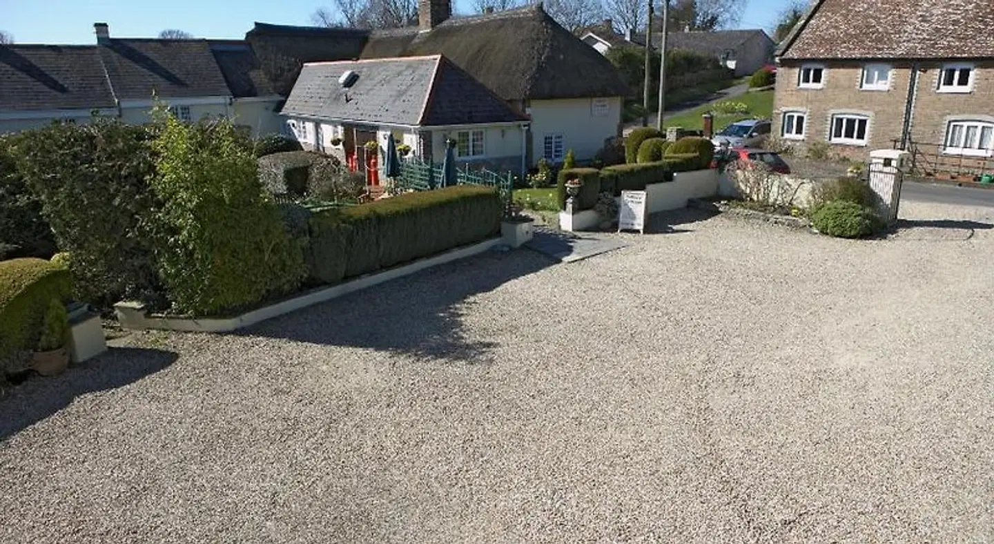 Yalbury Cottage EXTERIOR