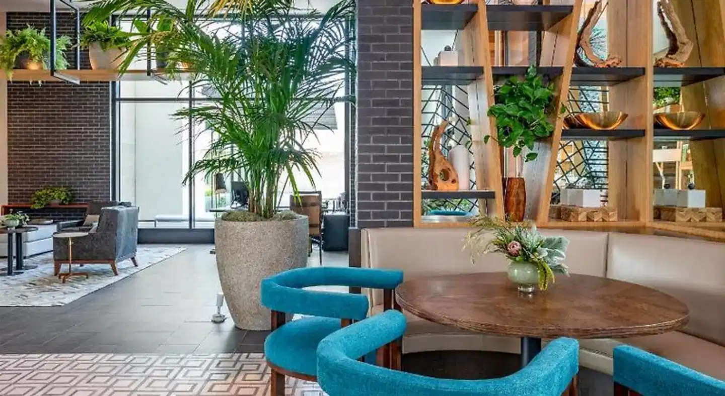 Drey Hotel Lobby