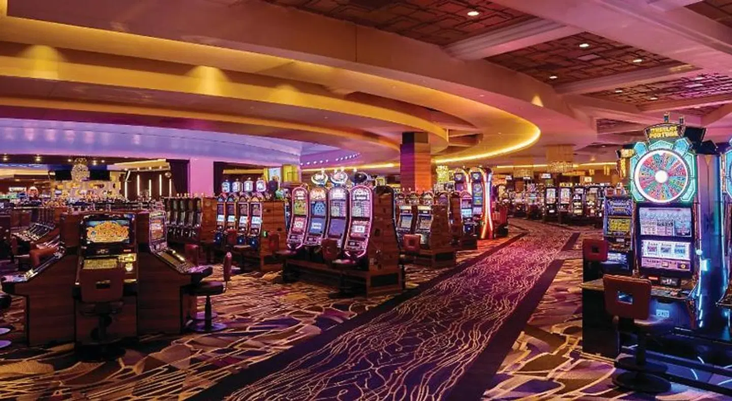 MGM Grand Detroit Bar