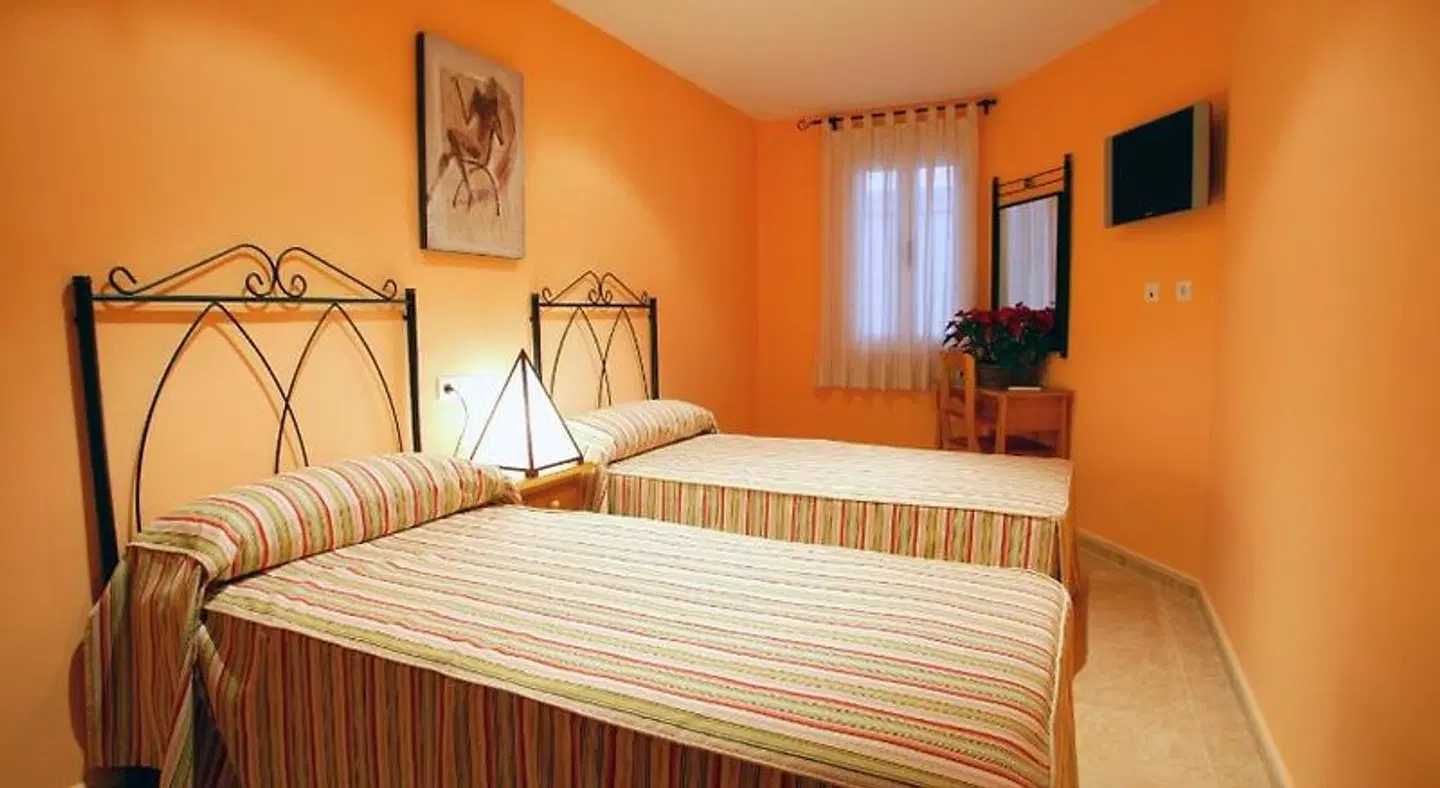 APARTAMENTOS HOTEL 77 ROOM_EXAMPLE
