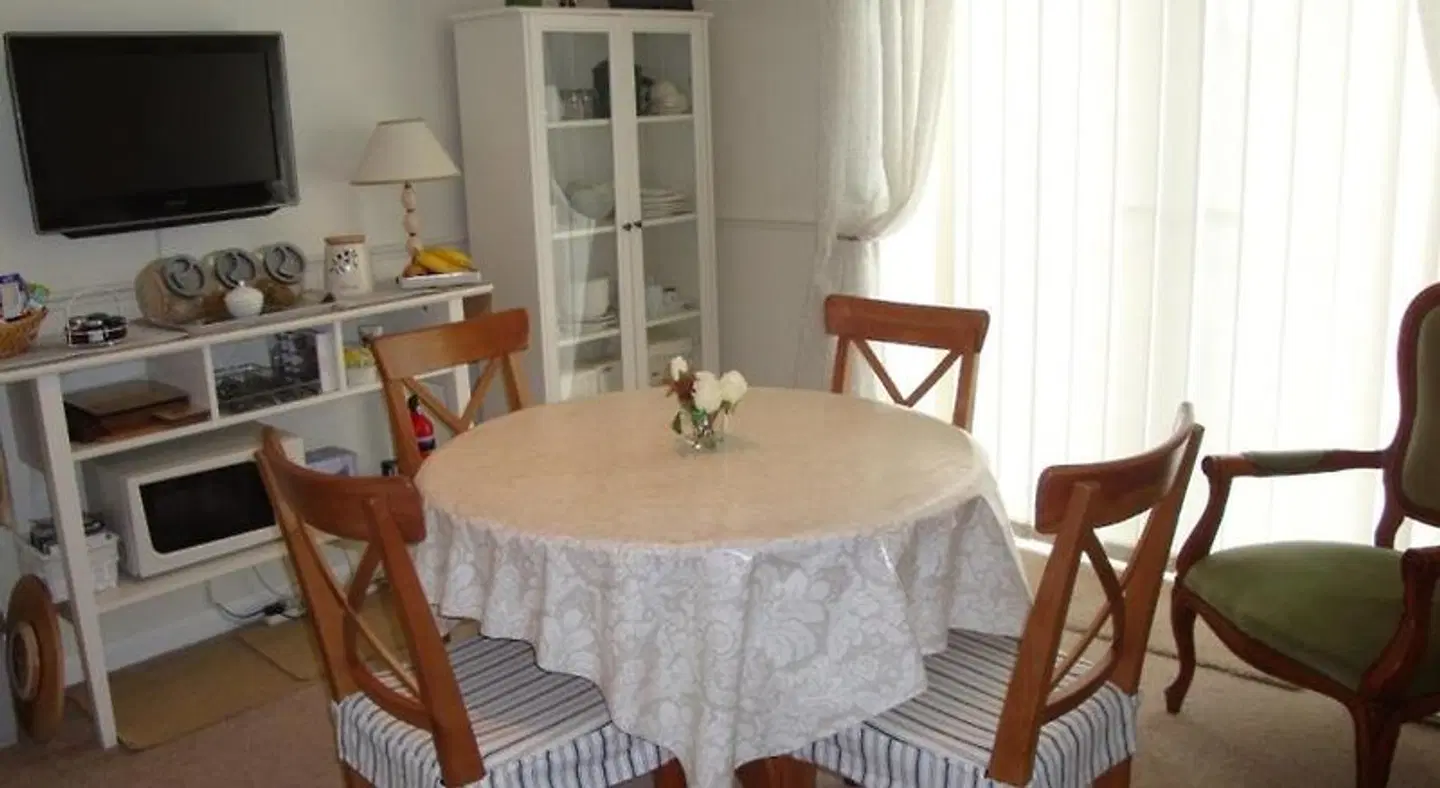 Cobblestones ROOM_EXAMPLE