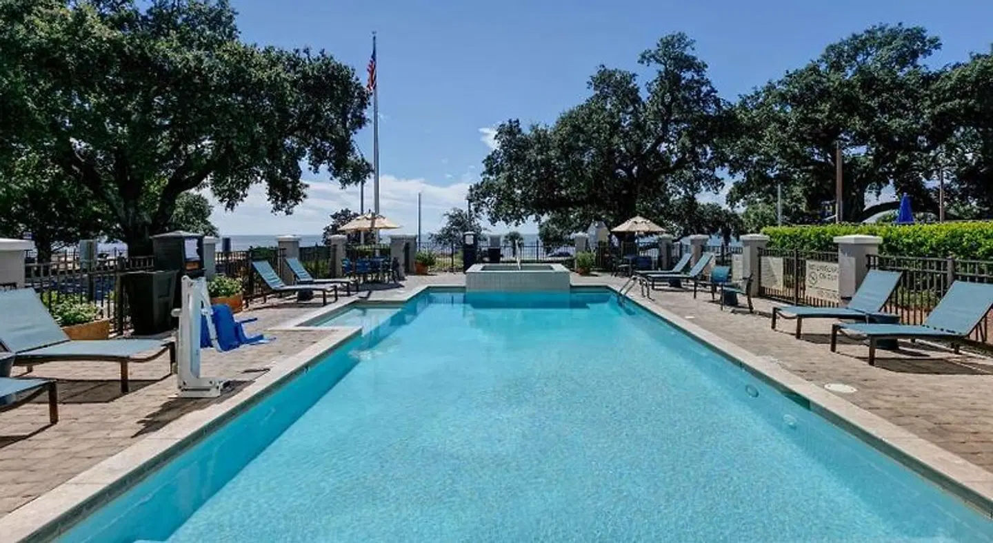 Hampton Inn Biloxi OUTDOOR_POOL