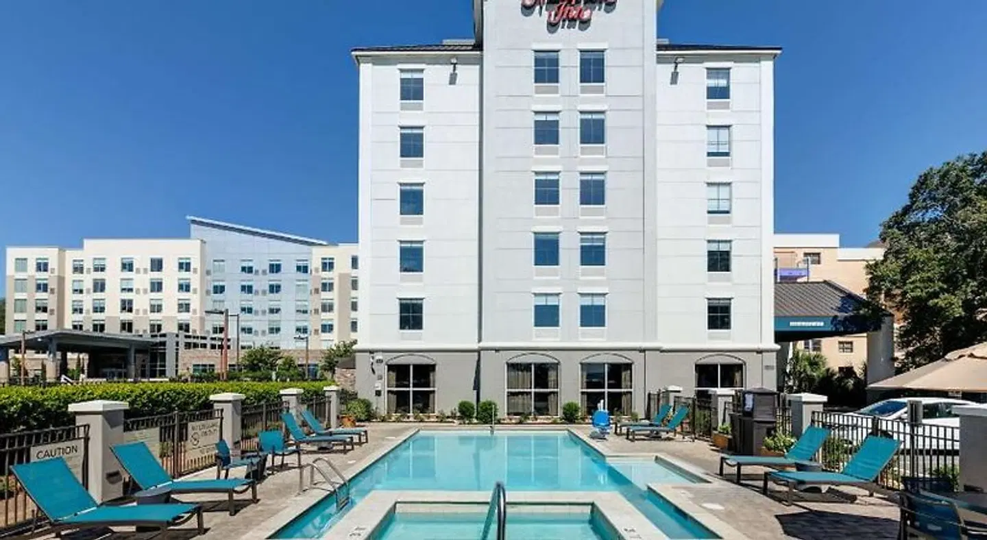 Hampton Inn Biloxi EXTERIOR
