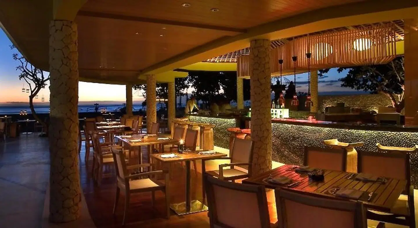 Holiday Inn Resort Baruna Bali by IHG Bar