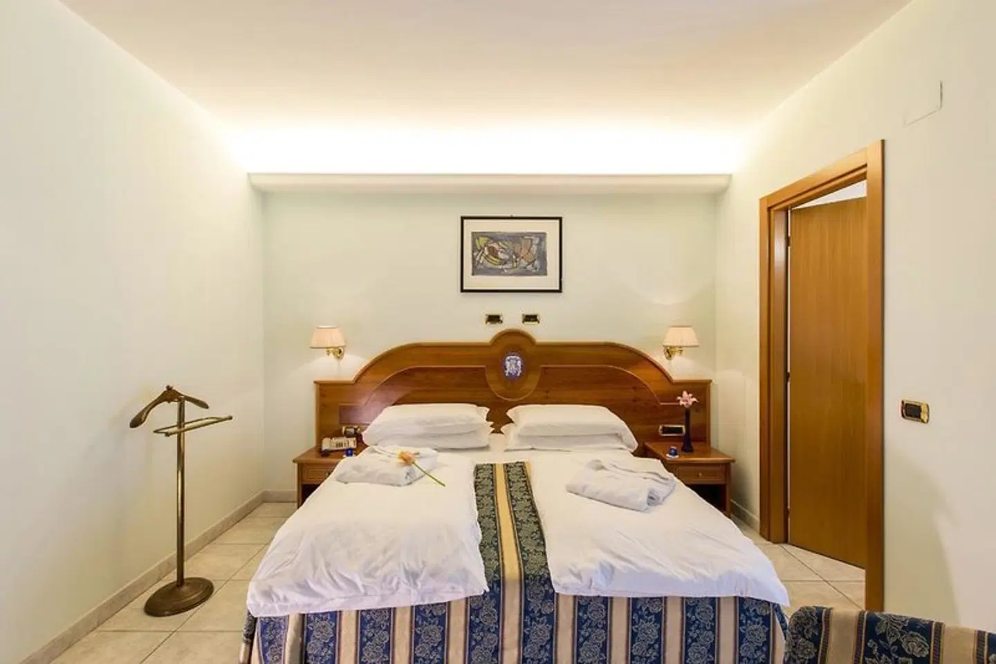 Hotel Ambassador ROOM_EXAMPLE