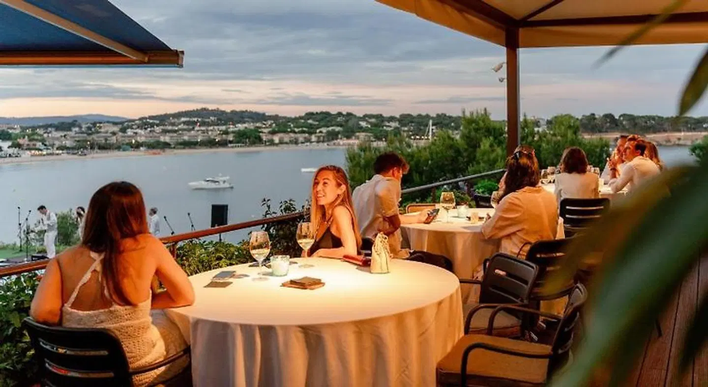 Alàbriga Hotel & HomeSuites Terrasse