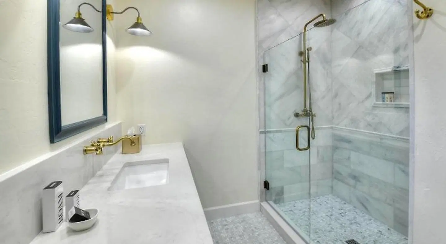 The Armory Park Inn Badezimmer