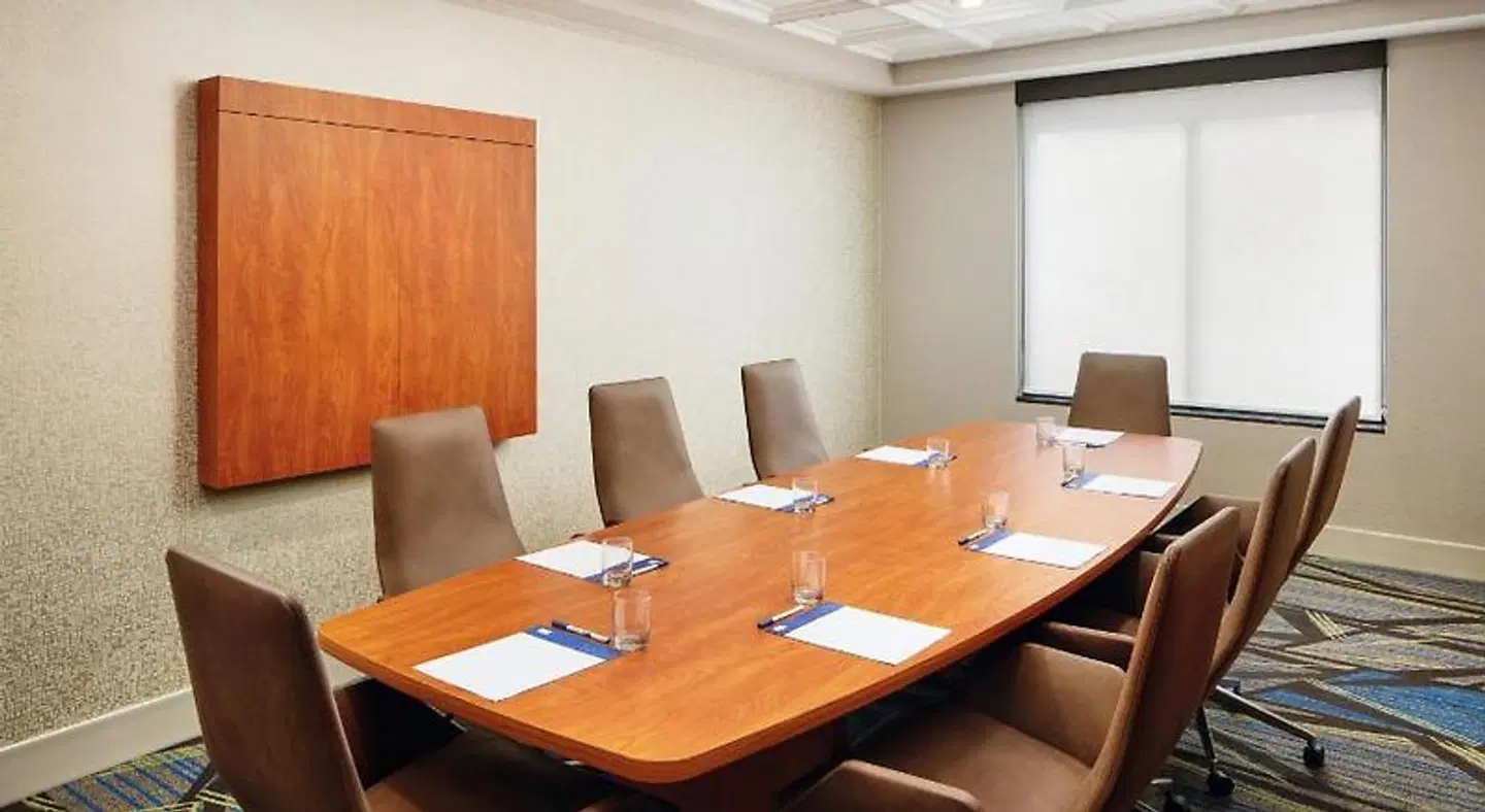 Holiday Inn Exp.&Suites South East/Medical Ctr Area Konferenz
