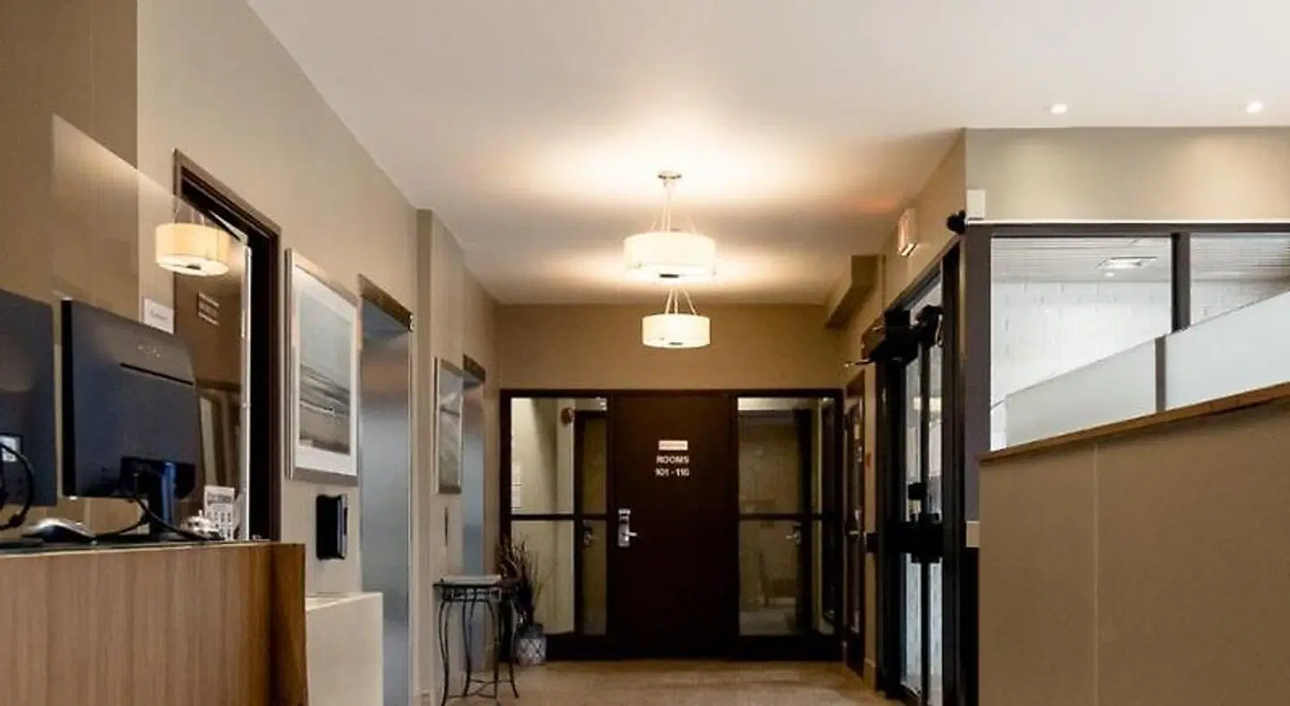 WelcomINNS Ottawa LOUNGE_LOBBY