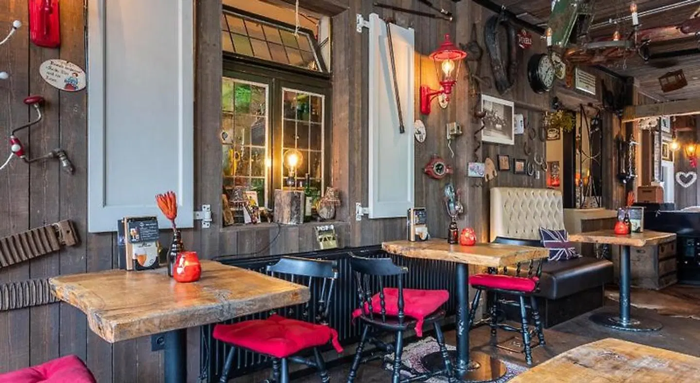 Den oude Herberg Bar