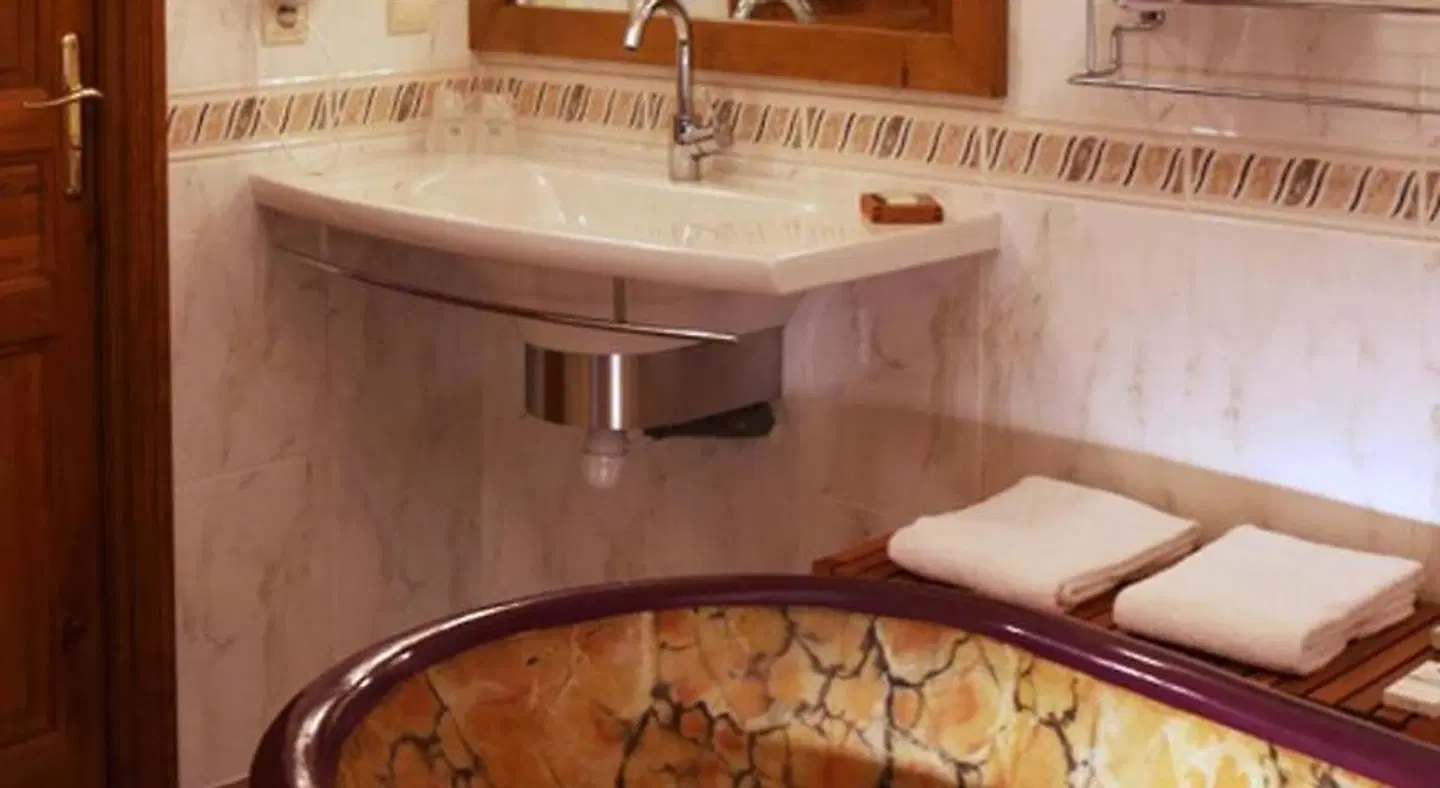 Domaine Saint Roch HEALTH_BEAUTY