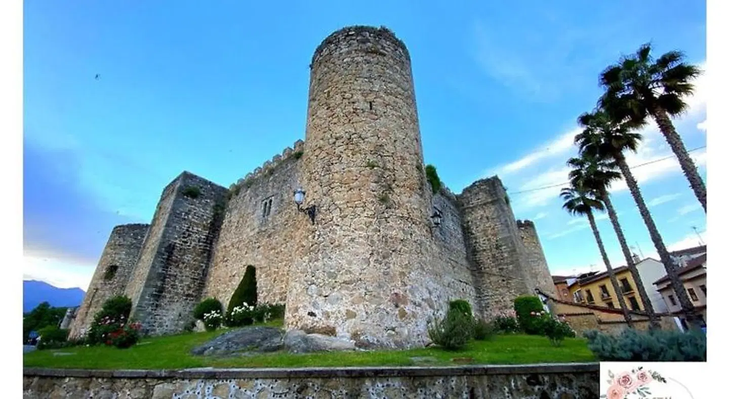 Hostal El Castillo EXTERIOR
