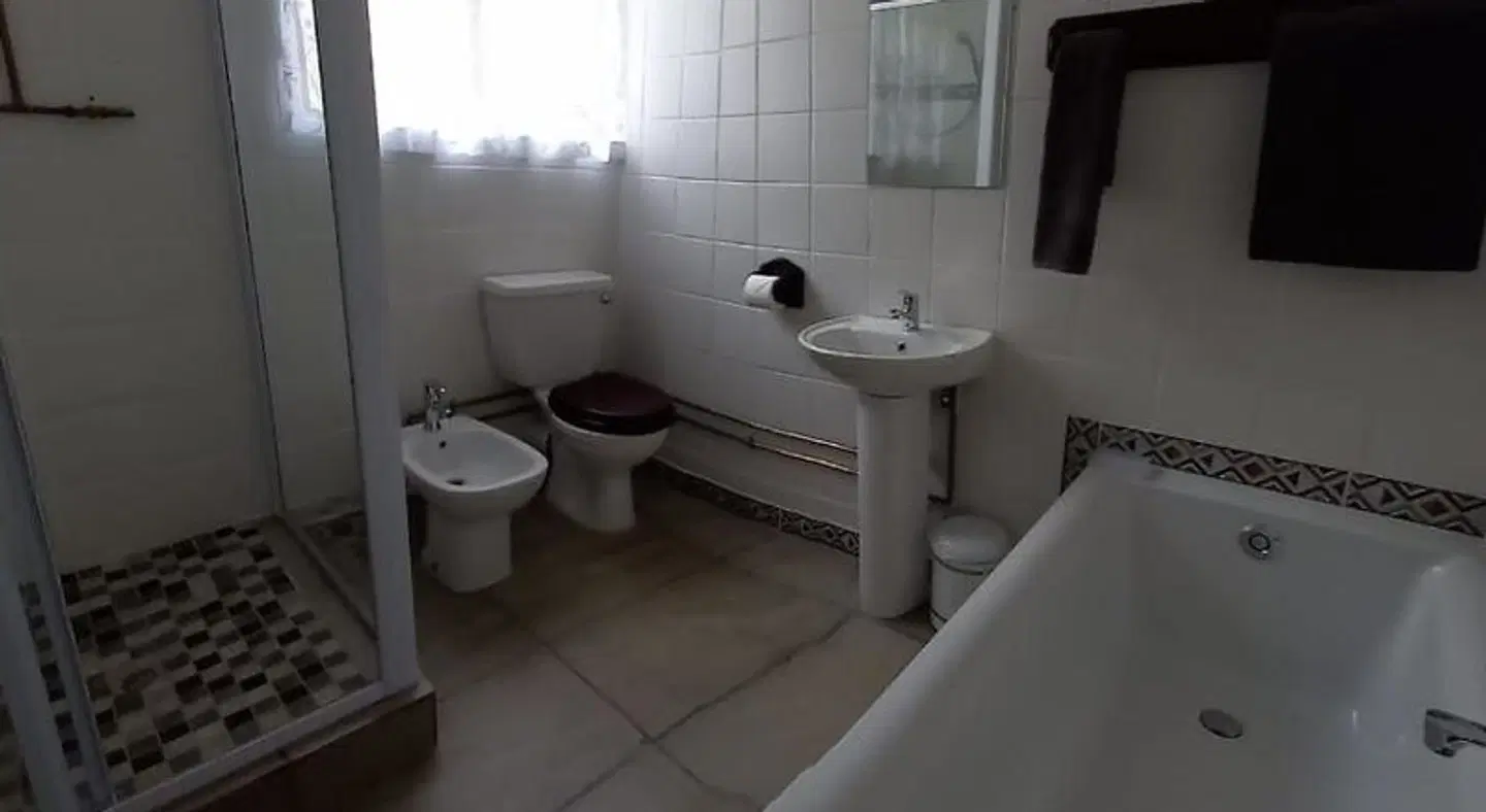 Ascot Bush Lodge Badezimmer
