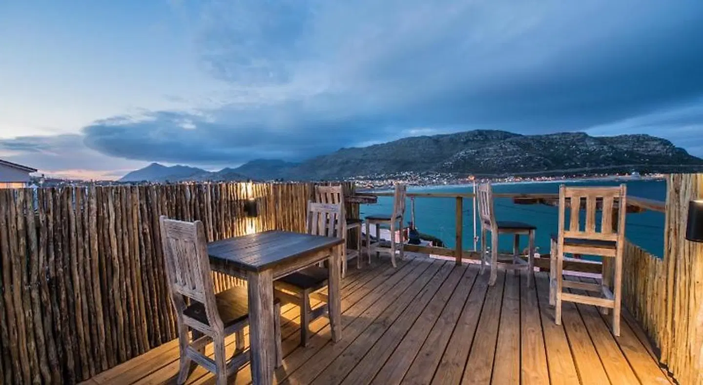 52 on Fish Hoek Terrasse