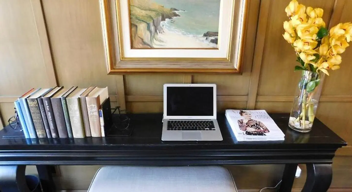 The Brentwood Inn ROOM_EXAMPLE