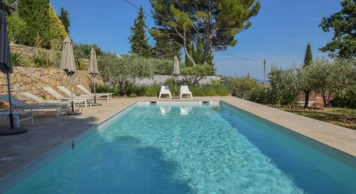 Le Clos en Provence OUTDOOR_POOL