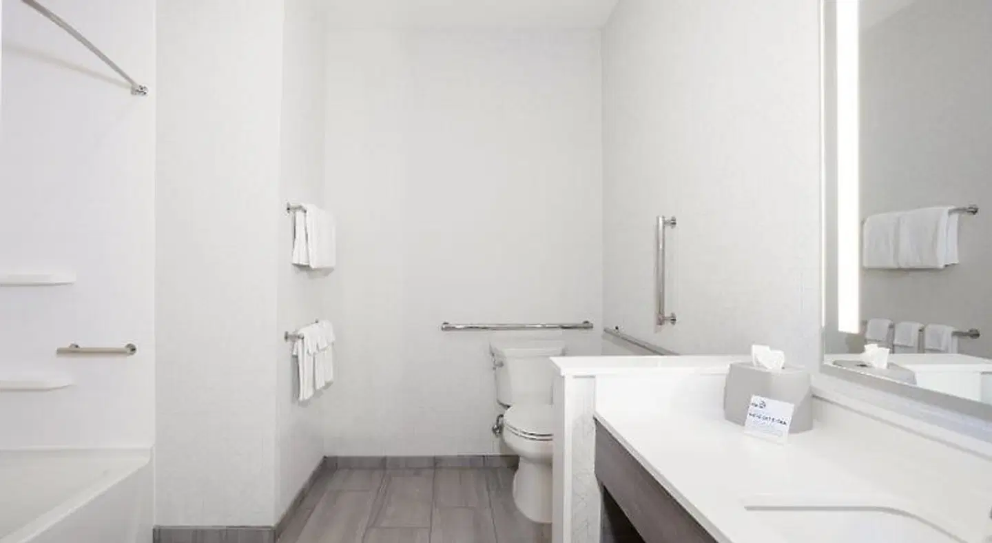 Holiday Inn Express & Suites Twentynine Palms- Joshua Tree by IHG Badezimmer