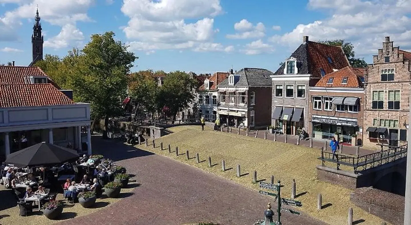 De Krasse Man EXTERIOR