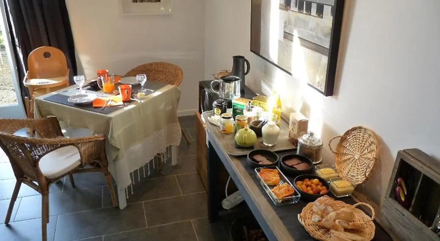 La Ligne Restaurant