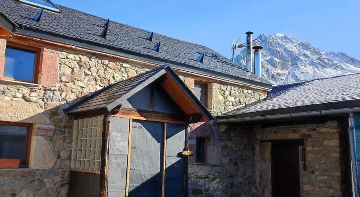 Albergue El Rebezo EXTERIOR