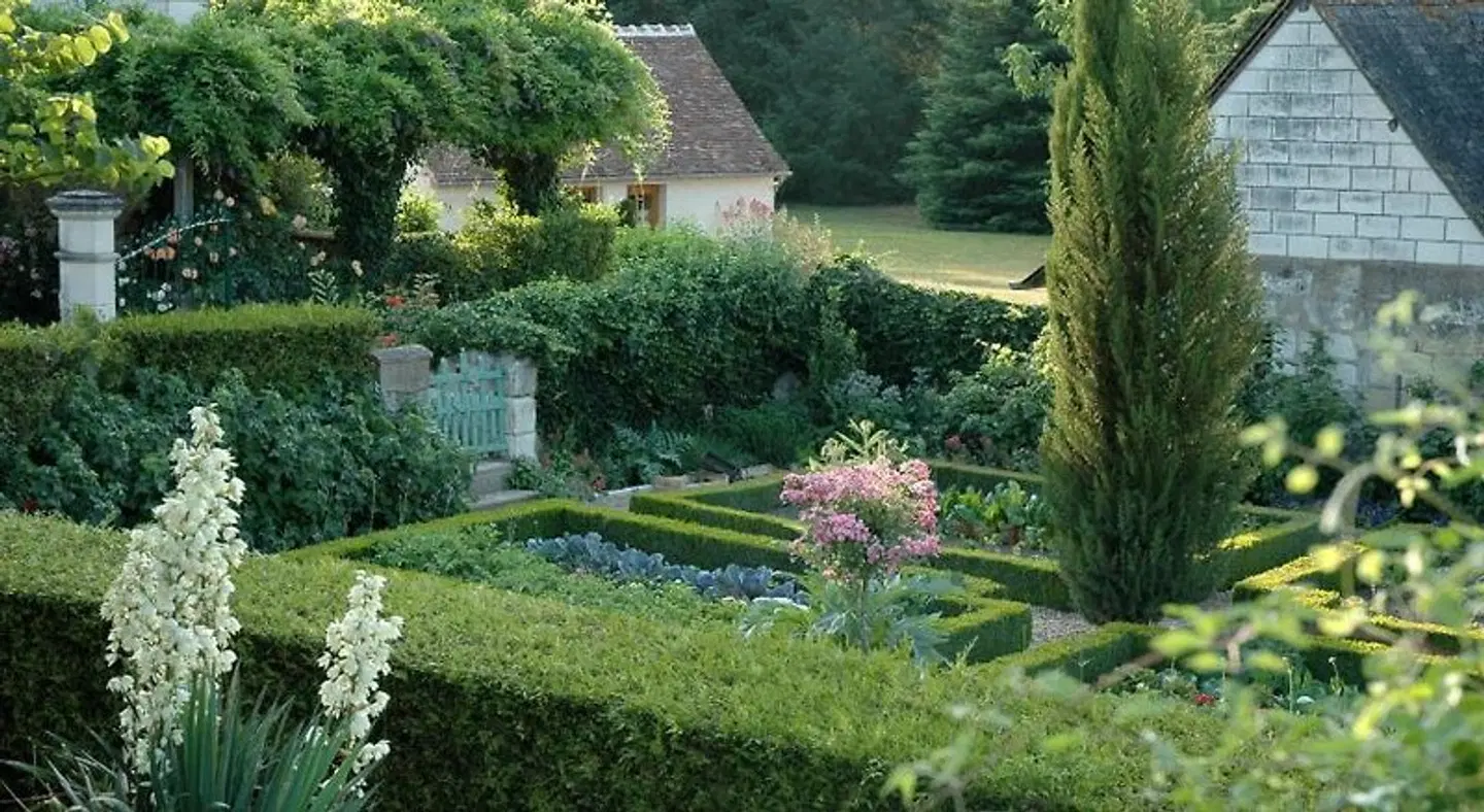 Le Chat Courant Garten
