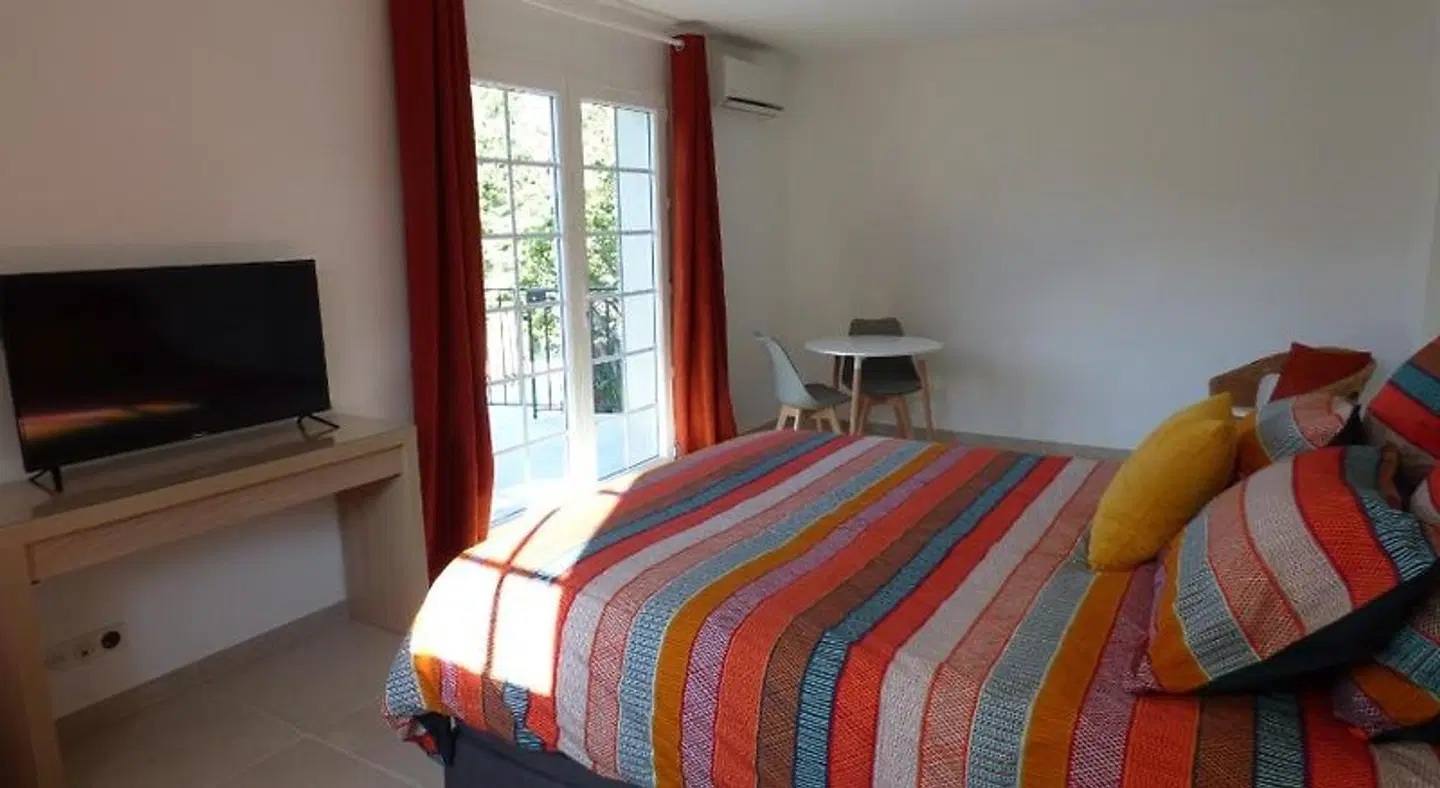 Azurea ROOM_EXAMPLE
