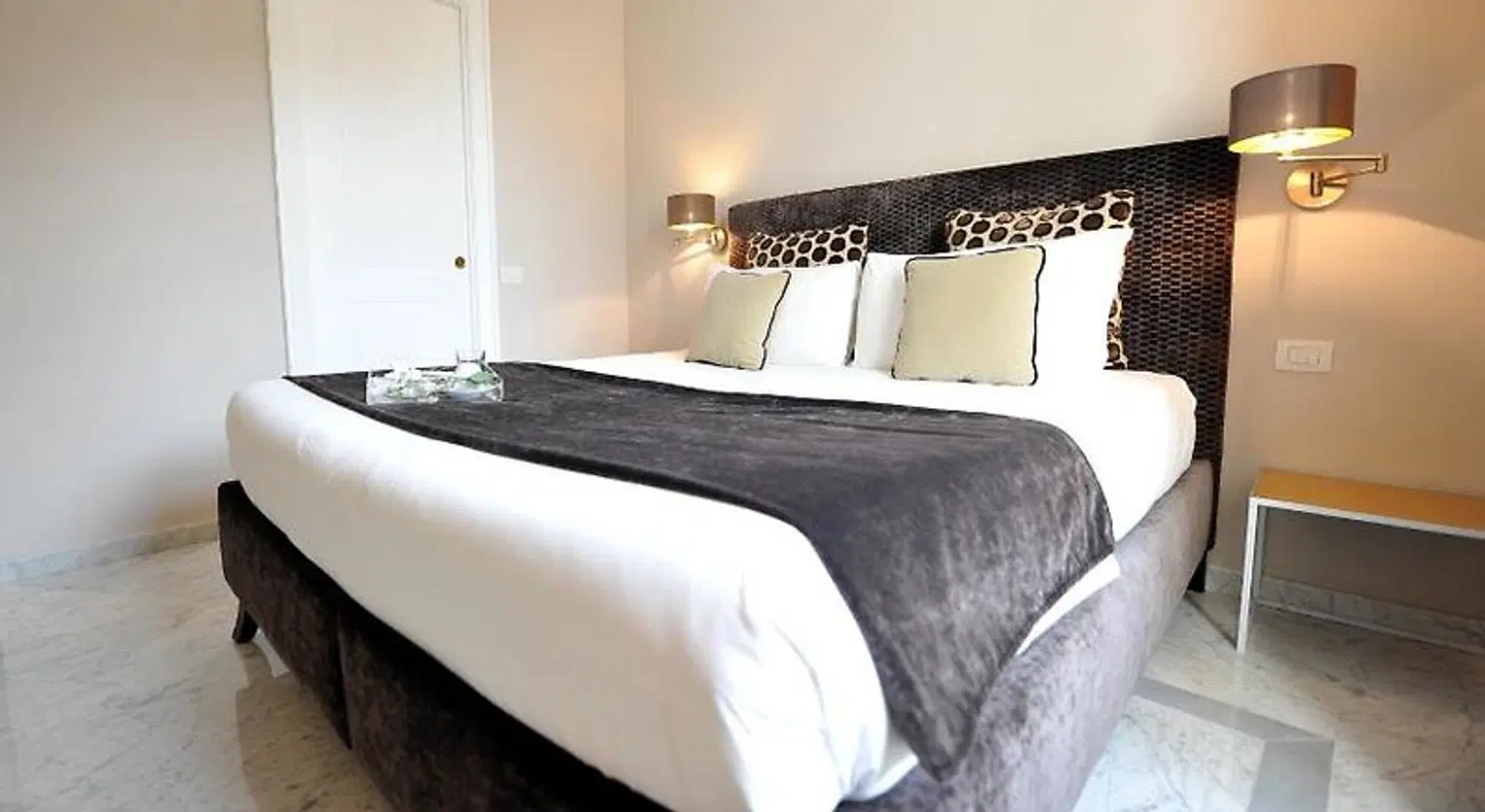 Angel Spagna Suite ROOM_EXAMPLE