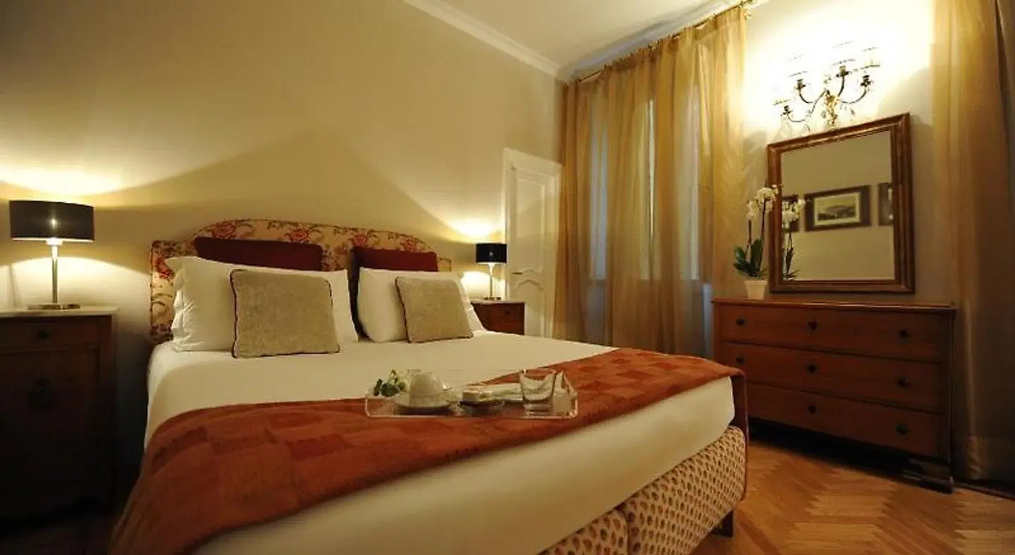 Angel Spagna Suite ROOM_EXAMPLE