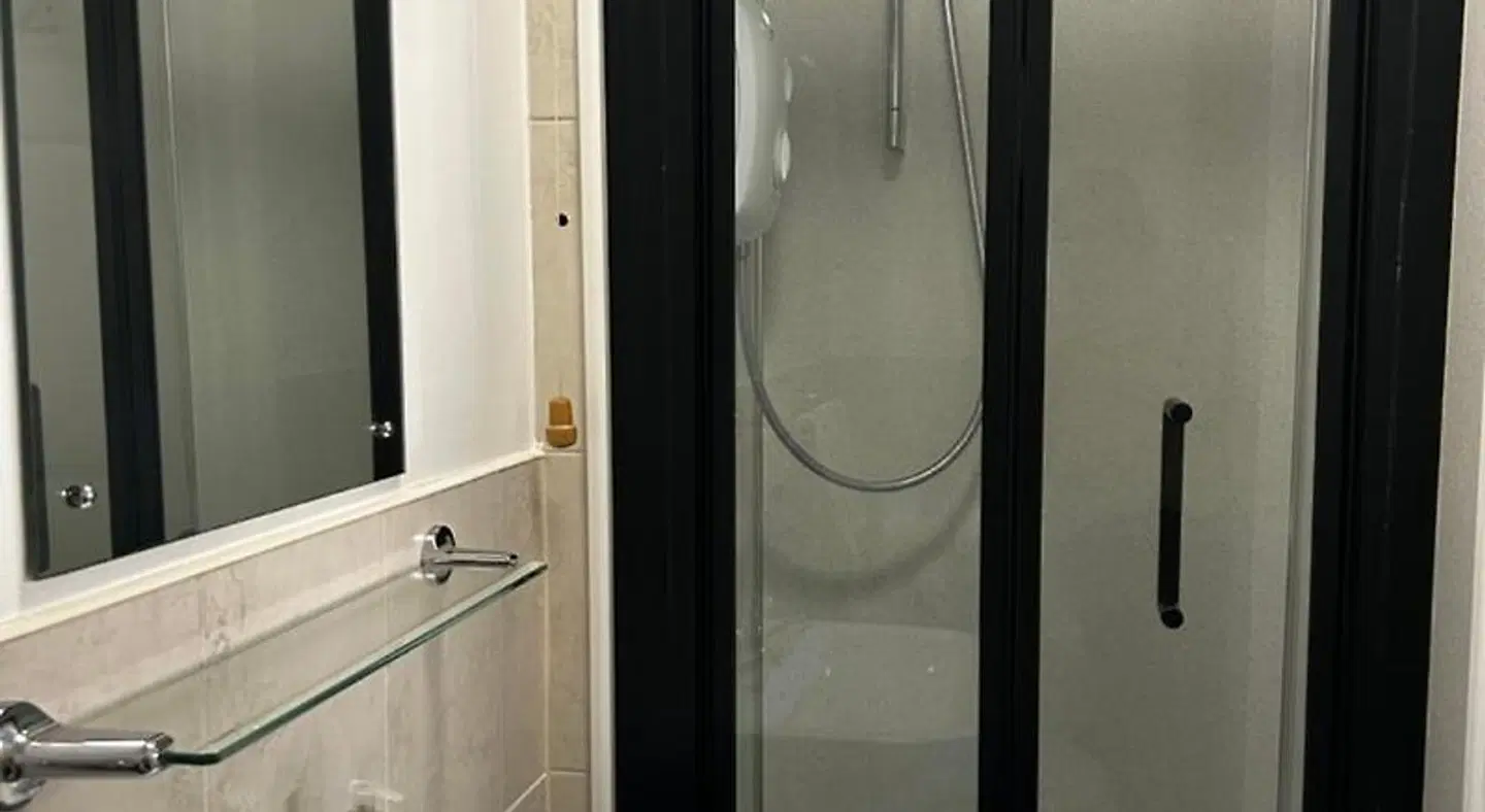 Byways Serviced Apartments Badezimmer