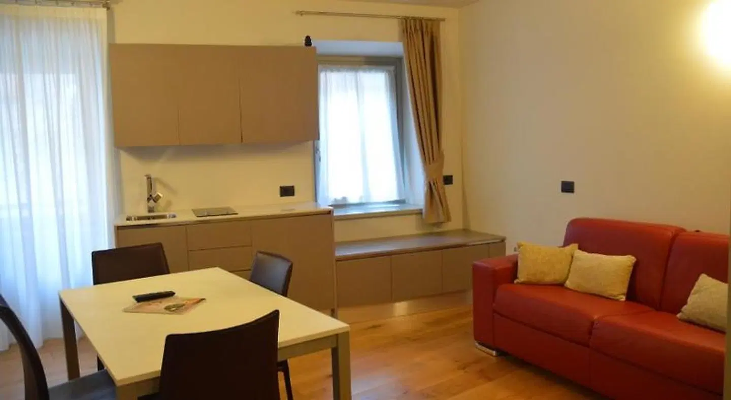 Blum In ROOM_EXAMPLE