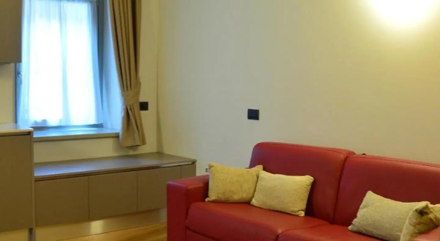 Blum In ROOM_EXAMPLE