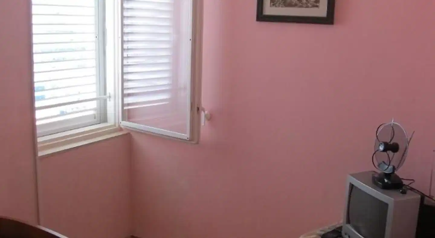 Sinistaj Rooms Wohnbeispiel