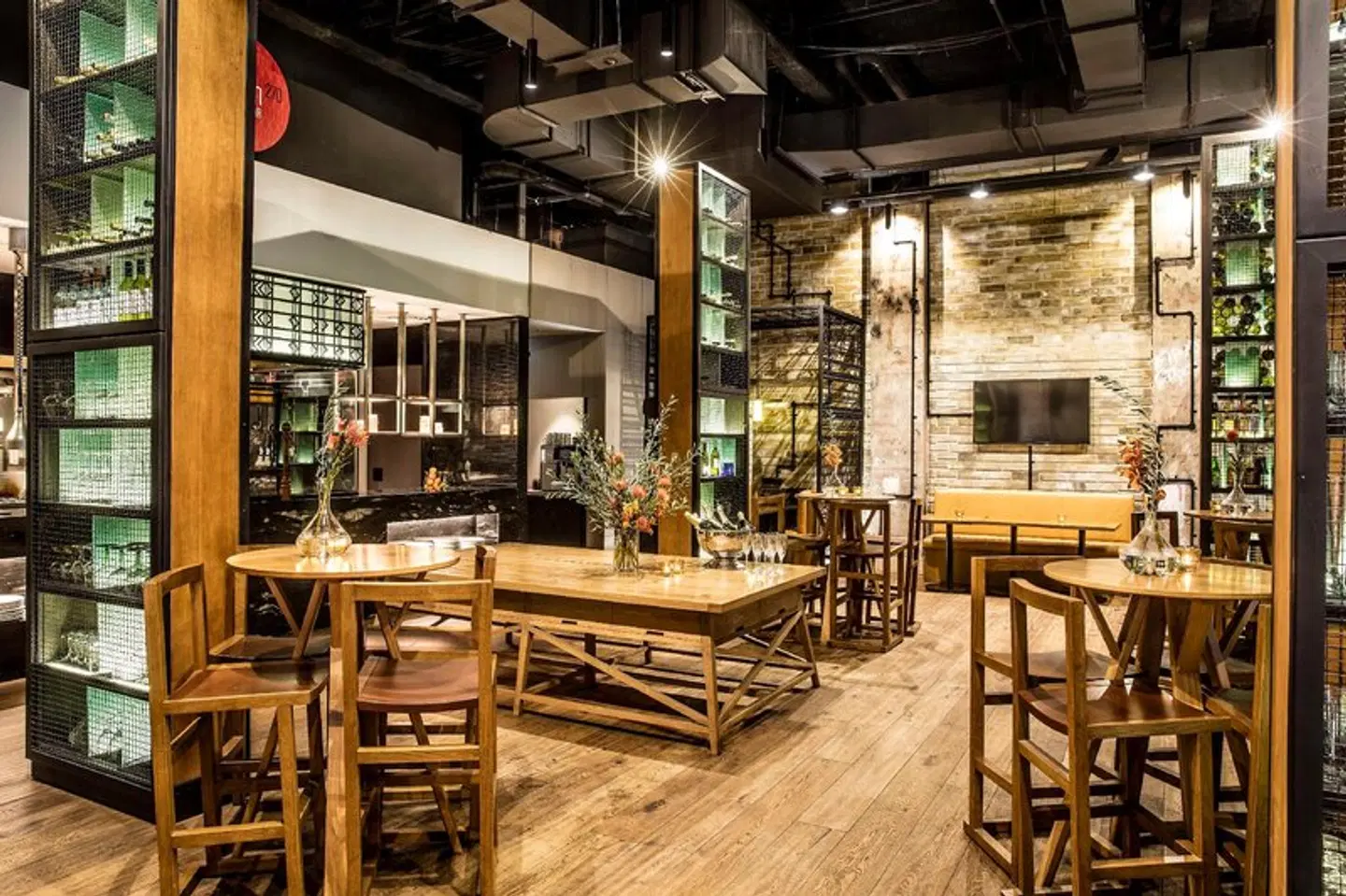 DoubleTree by Hilton Melbourne - Flinders Street Bar