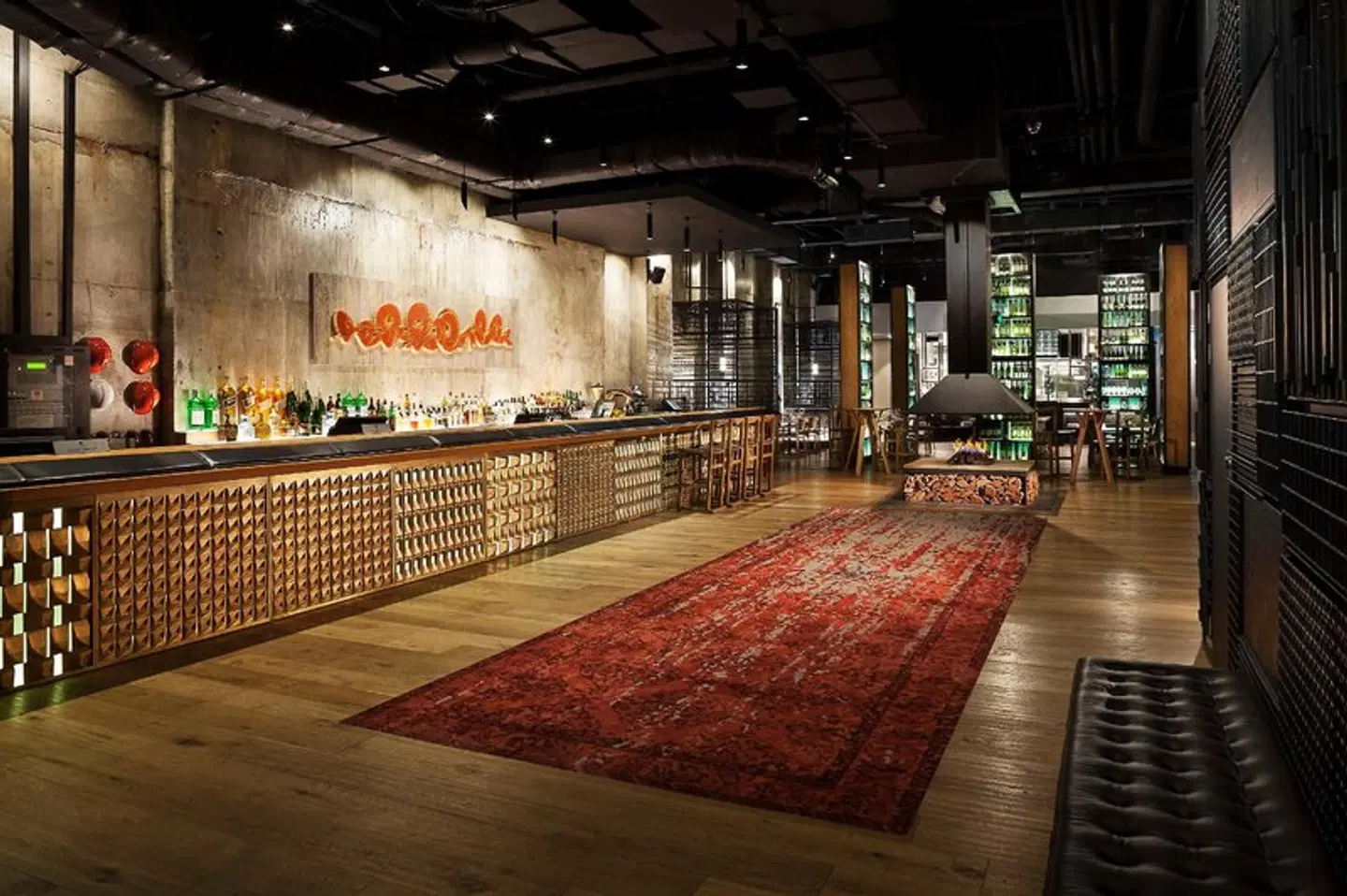 DoubleTree by Hilton Melbourne - Flinders Street Bar